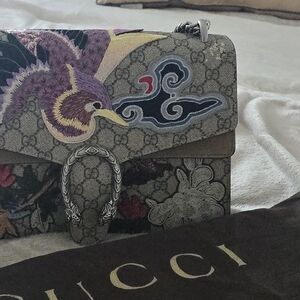 Gucci Women's Gray and Multicolor Embroidered Shoulder Bag